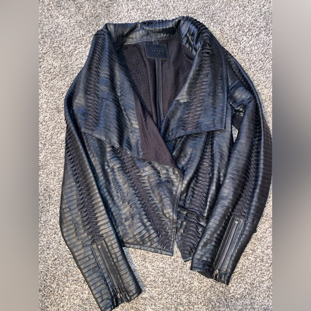 Blank NYC- leather jacket// black// size medium